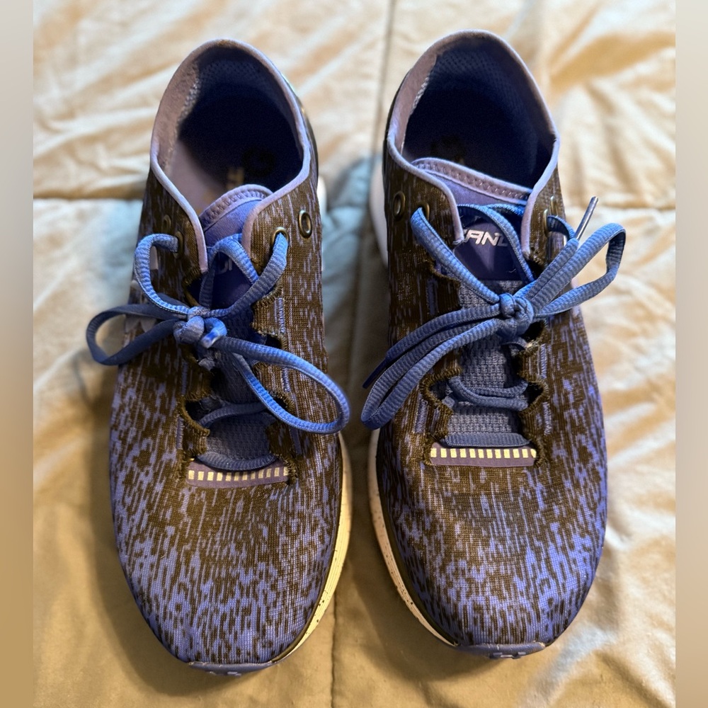Size 9 Under Armor running shoes